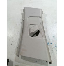 Накладка центральной стойки левая