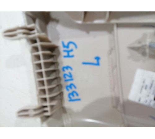 Накладка центральной стойки левая