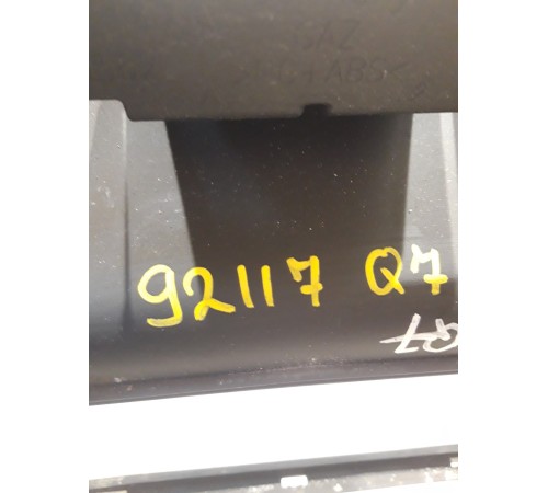 Накладка центральной консоли (задняя)