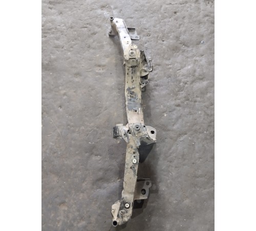 Балка подвески задняя (подрамник)