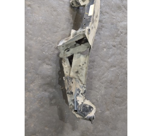 Балка подвески задняя (подрамник)