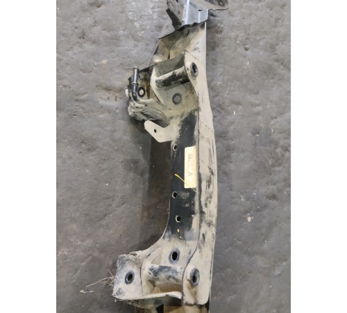 Балка подвески задняя (подрамник)