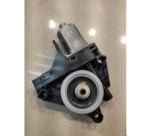 Моторчик стеклоподъемника (задний, левый)