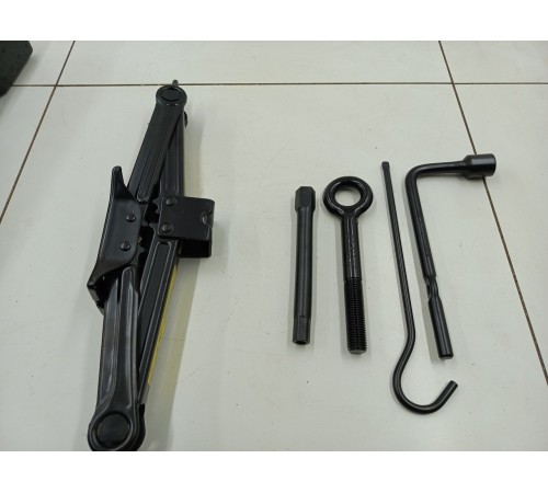 Домкрат (инструменты)