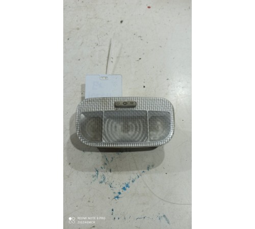 Плафон внутреннего освещения салона центральный