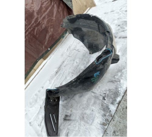 Подкрылок передний правый, локер