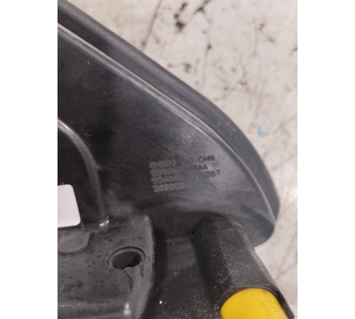 Замок двери передний левый