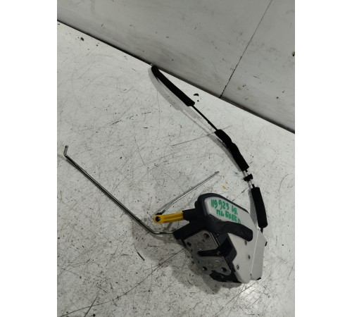 Замок двери передний левый