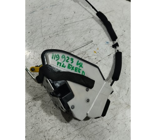 Замок двери передний левый