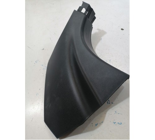 Накладка на порог передняя левая