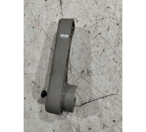 Ручка открывания капота