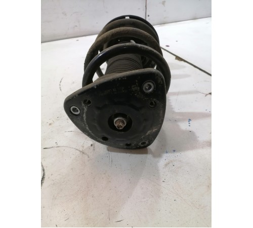 Амортизатор подвески передний правый в сборе