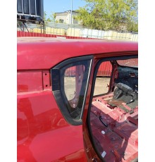 Глухое стекло заднее правое