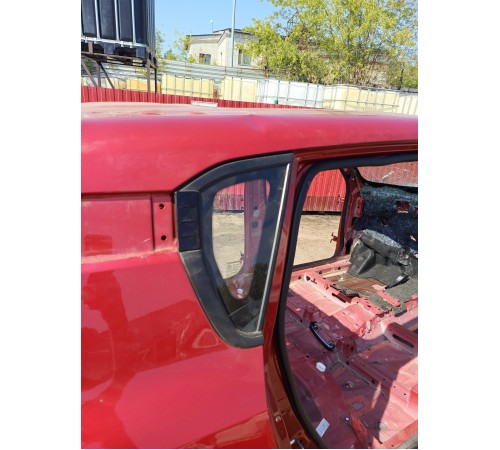 Глухое стекло заднее правое