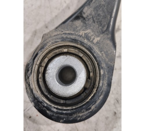 Рычаг подвески(задний правый)