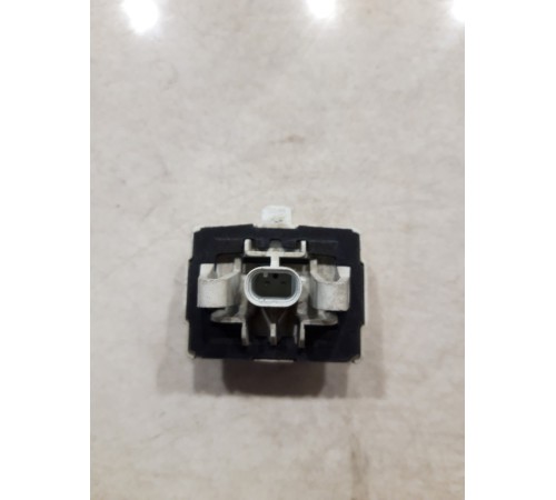 Плафон подсветки номера левый