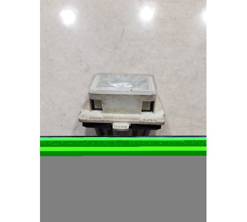 Плафон подсветки номера левый