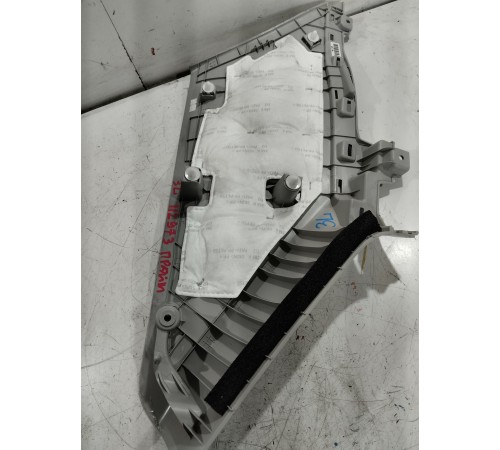 Обшивка задней стойки левая