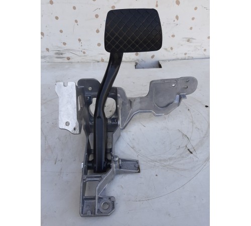 Педаль тормоза