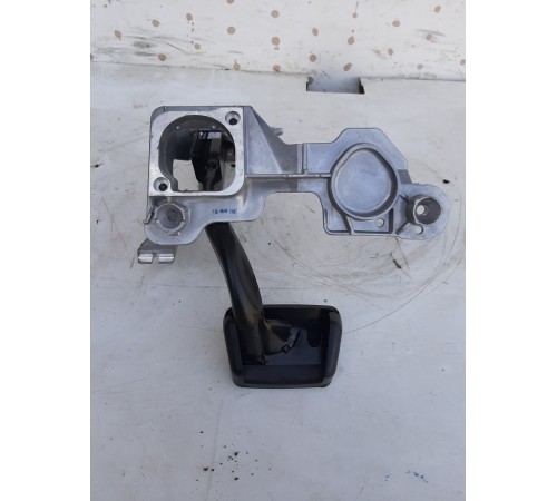 Педаль тормоза