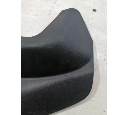 Накладка фонаря задняя левая