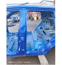 Задний порог со стойкой левый