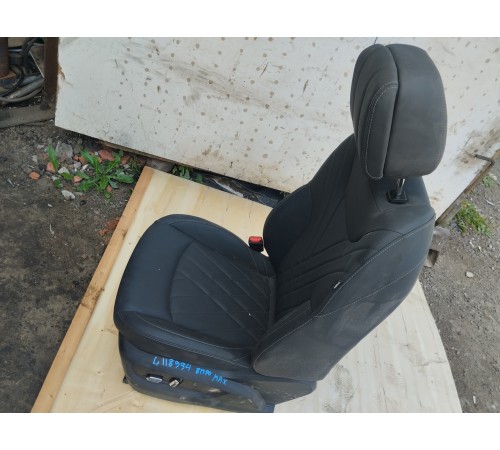 Сиденье переднее левое