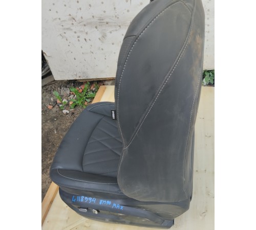 Сиденье переднее левое