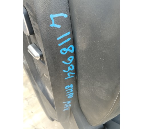 Сиденье переднее левое