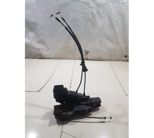 Замок двери передний левый