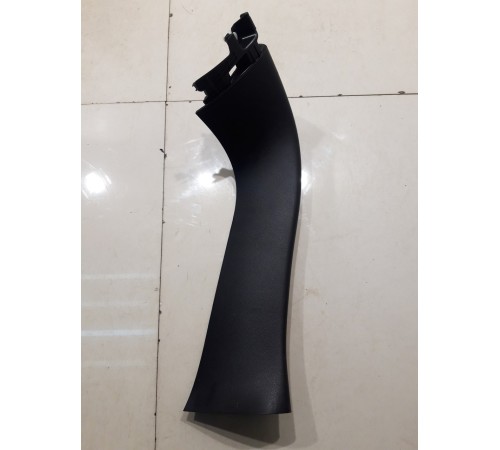 накладка багажника (левая, верхняя)