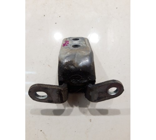 Петля двери (передняя, правая, верхняя)