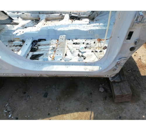 Порог со стойкой правый