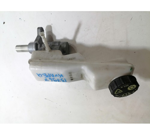 Главный тормозной цилиндр с бачком