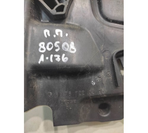 Водосток двери(передний правый)