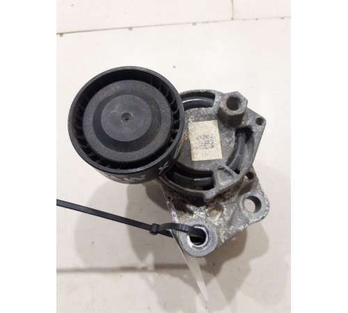 Ролик натяжителя с кронштейном