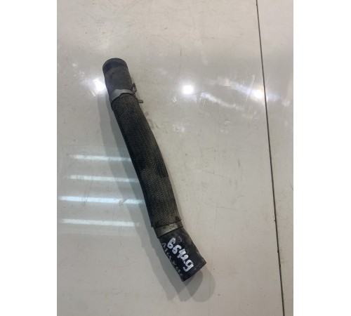 Патрубок системы охлаждения