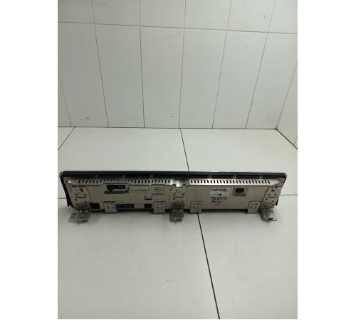 Панель приборов/дисплей информационный