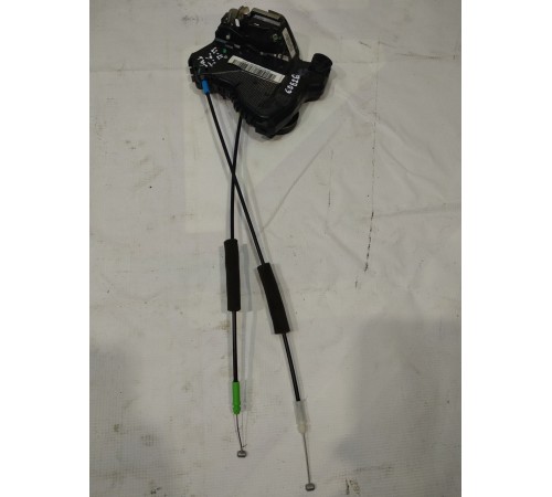 Замок двери передней правой