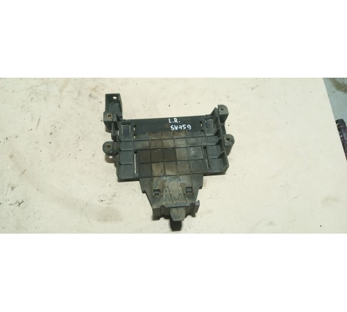 Кронштейн блока управления двигателем