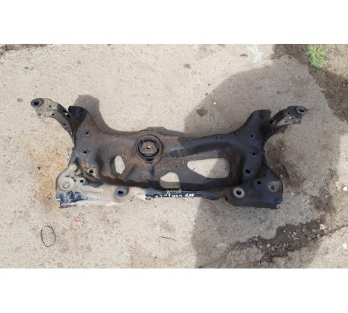 Балка подвески передняя (подрамник)