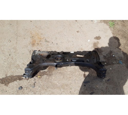 Балка подвески передняя (подрамник)