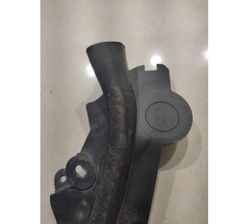 Уплотнитель капота (правый)