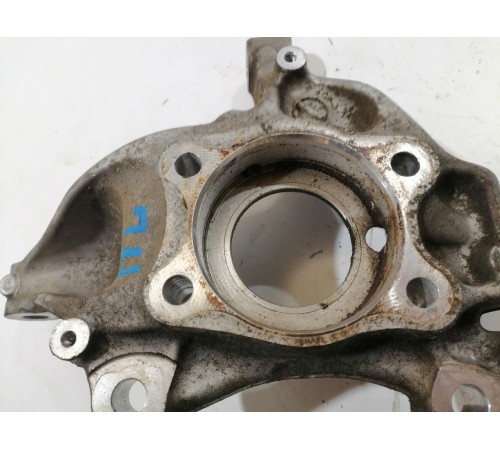 Кулак поворотный передний левый