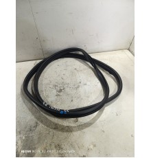 Уплотнитель проема двери задний правый