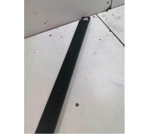 Накладка багажника левая