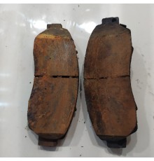 Тормозные колодки (передние)