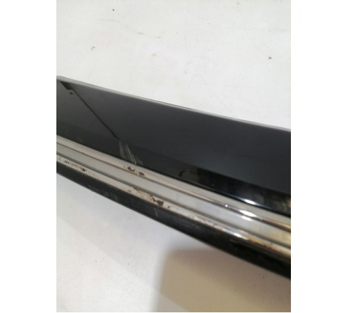 Решетка переднего бампера с эмблемой, накладка