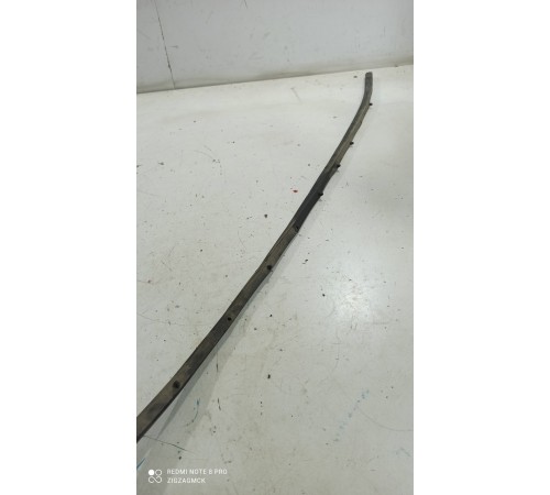 Уплотнитель сдвижной двери правый