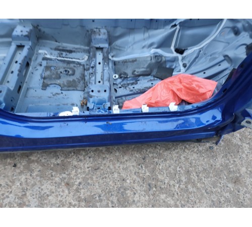 Порог со стойкой правый